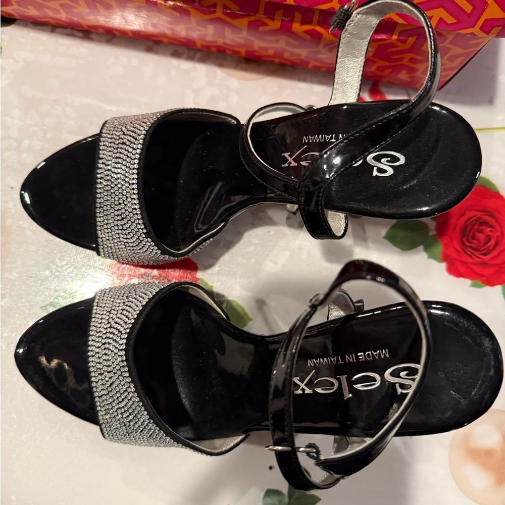 Women's Black and Silver Strappy Heels